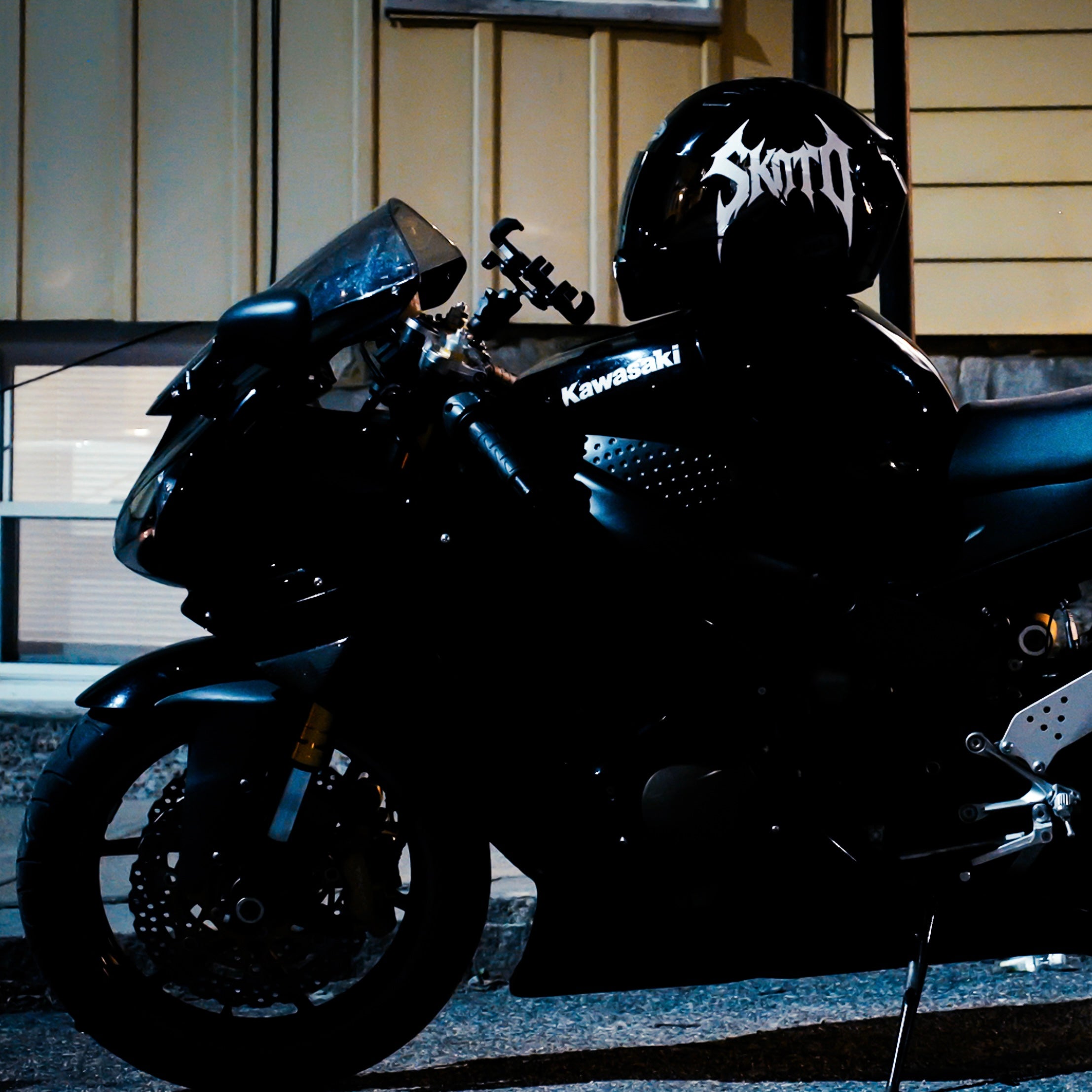 AUXESIS Helmet Decal